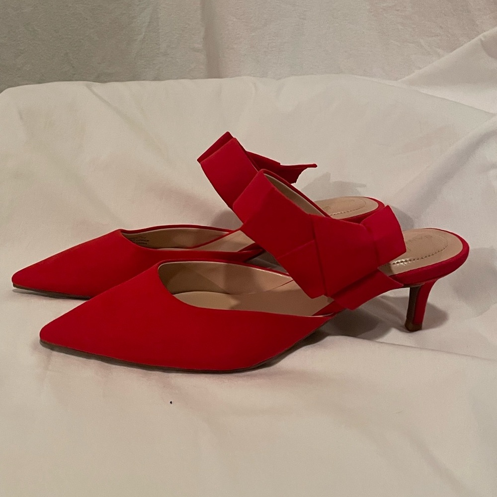 Bandolino Red Pointed Slingback Kitten Heels with Wide Strap